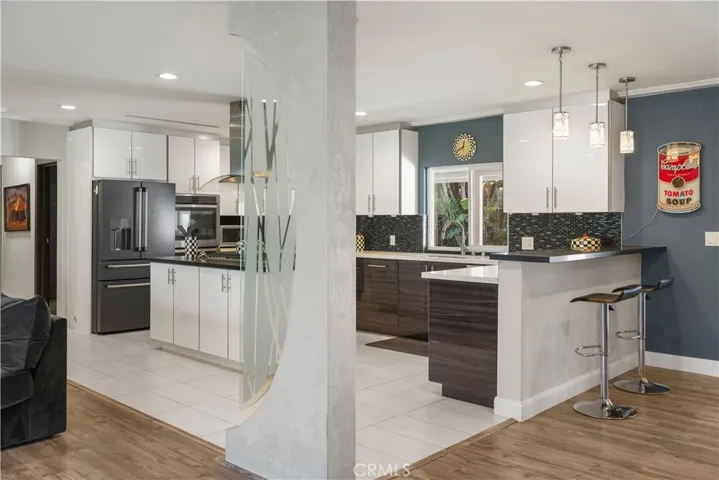 9841 Donna Avenue, Northridge, California 91324