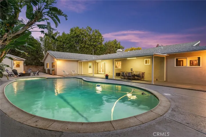 9841 Donna Avenue, Northridge, California 91324