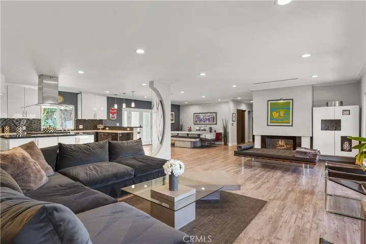 Inspired by mid-century modern design—large windows, abundant natural light