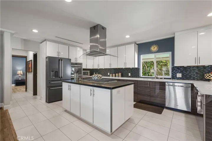 9841 Donna Avenue, Northridge, California 91324