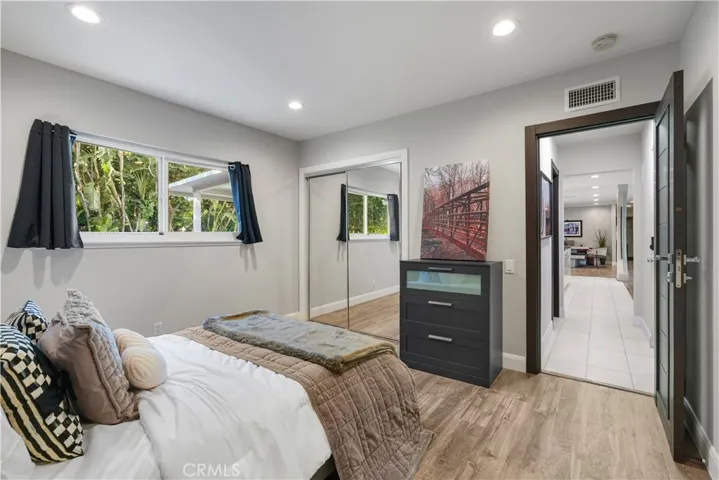 Private guest suite