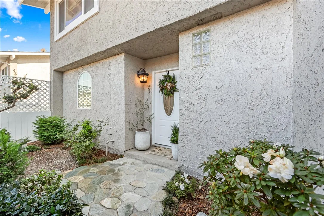 18576 Vallarta, Huntington Beach, California 92646 home-pic-3