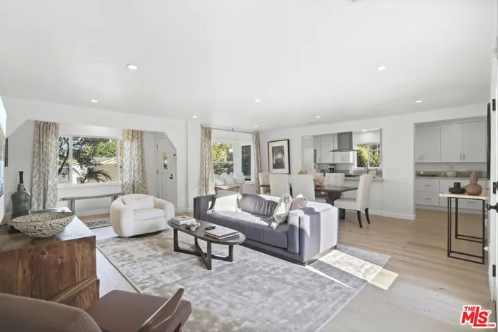 11700 Huston Street, Valley Village, California 91607