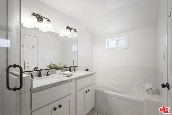 11700 Huston Street, Valley Village, California 91607