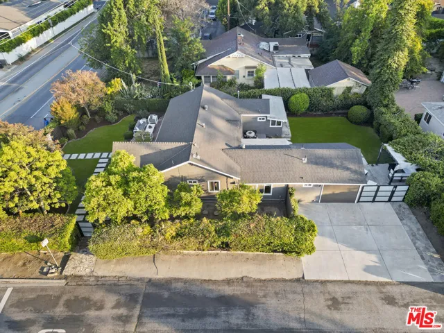 11700 Huston Street, Valley Village, California 91607