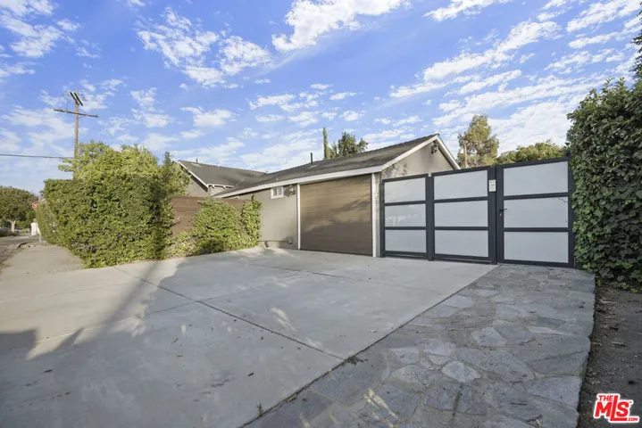 11700 Huston Street, Valley Village, California 91607