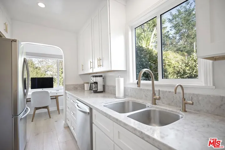 11700 Huston Street, Valley Village, California 91607