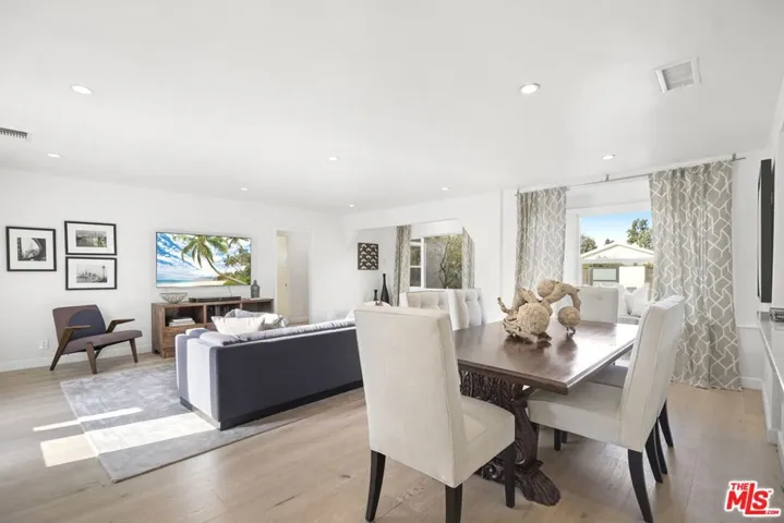 11700 Huston Street, Valley Village, California 91607