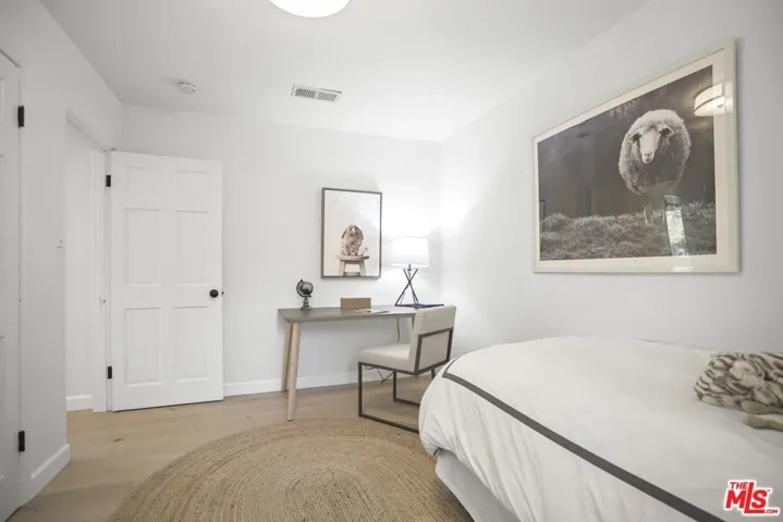 11700 Huston Street, Valley Village, California 91607