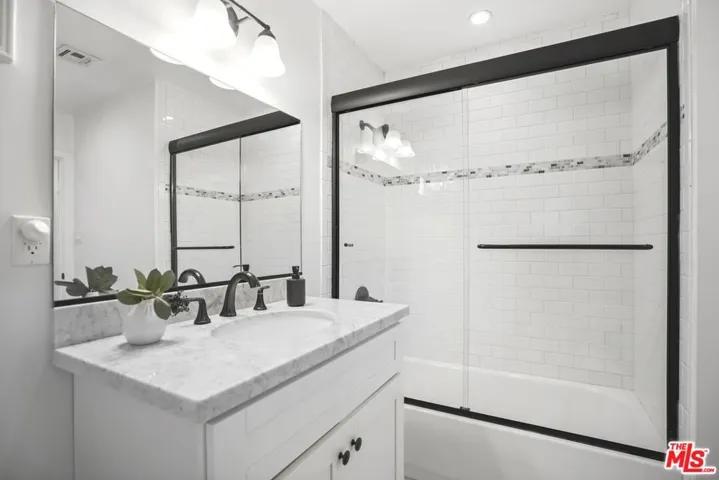 11700 Huston Street, Valley Village, California 91607