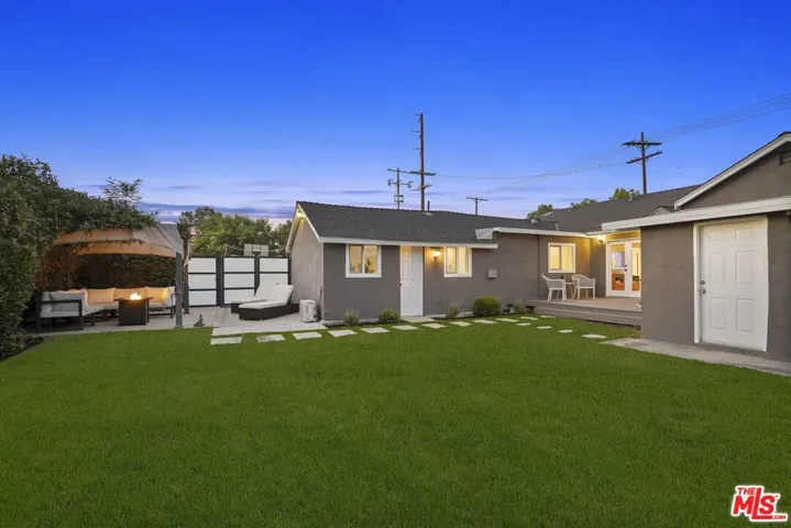 11700 Huston Street, Valley Village, California 91607