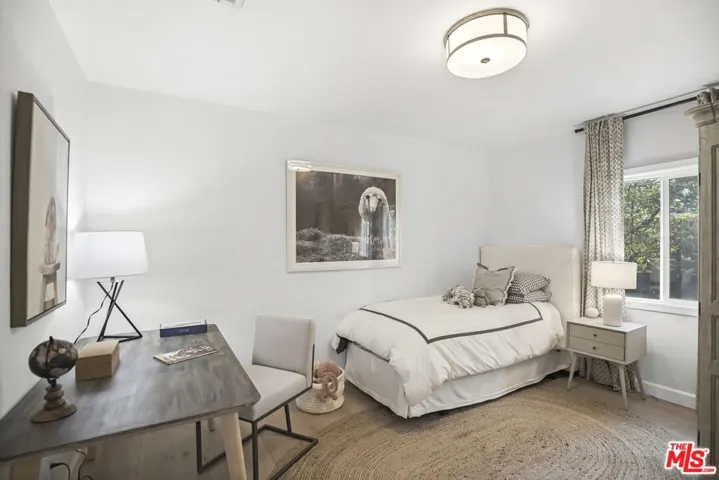 11700 Huston Street, Valley Village, California 91607