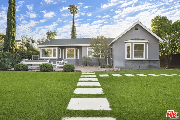 11700 Huston Street, Valley Village, California 91607