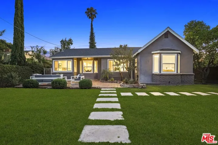 11700 Huston Street, Valley Village, California 91607