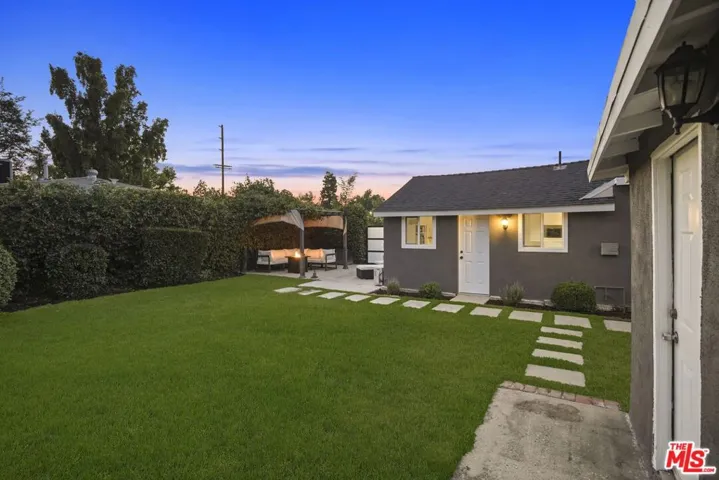 11700 Huston Street, Valley Village, California 91607
