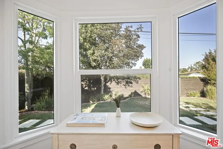 11700 Huston Street, Valley Village, California 91607