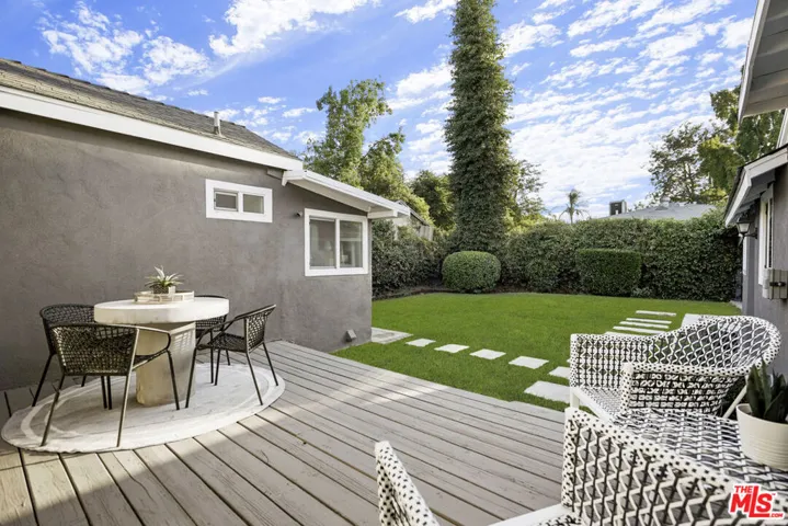 11700 Huston Street, Valley Village, California 91607