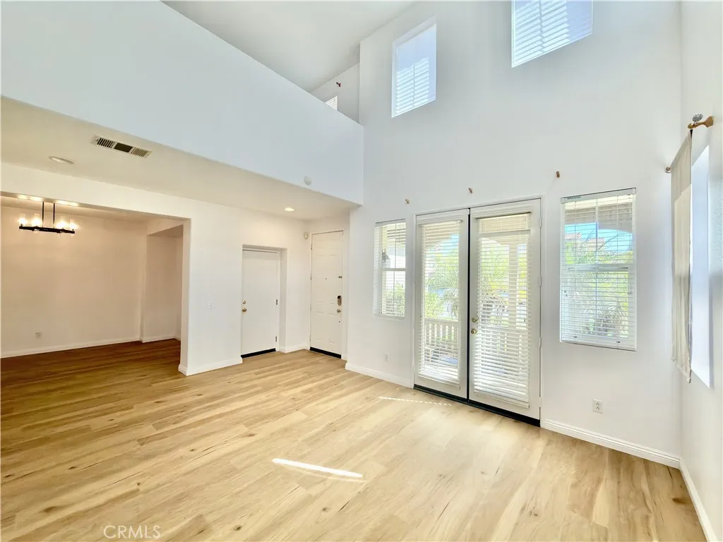 34619 Chinaberry, Winchester, California 92596 home-pic-4