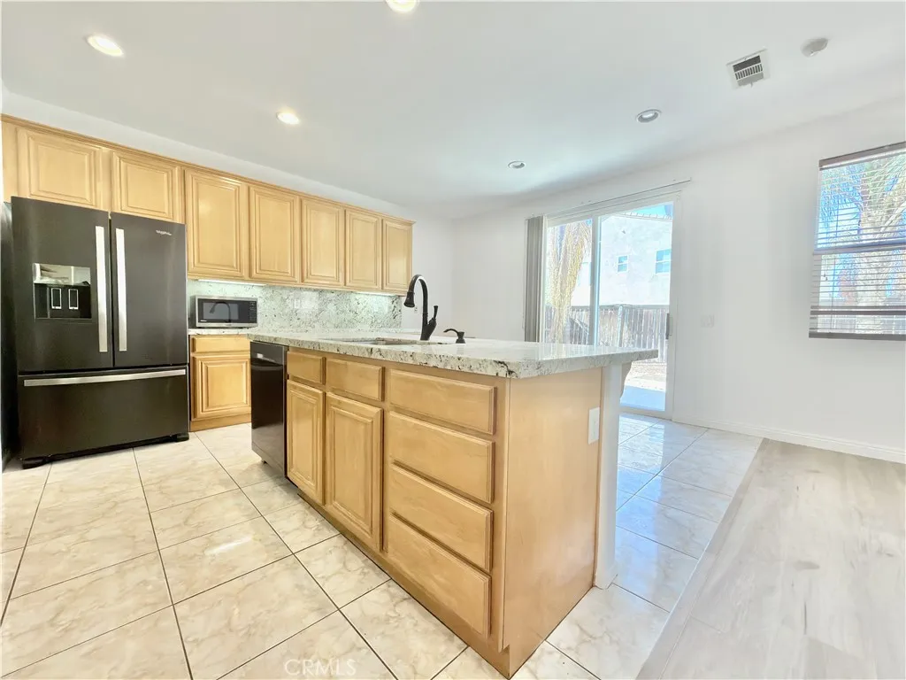 34619 Chinaberry, Winchester, California 92596 home-pic-10