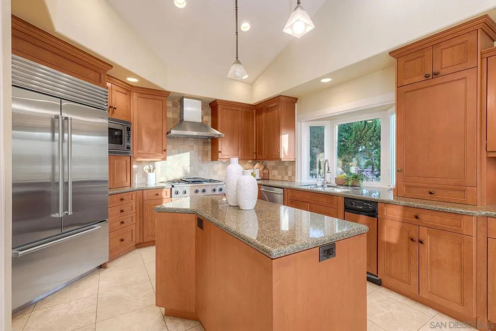 14036 Tierra Bonita Road, Poway, California 92064 home-pic-11