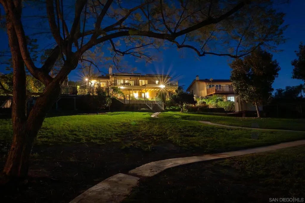 14036 Tierra Bonita Road, Poway, California 92064 home-pic-35