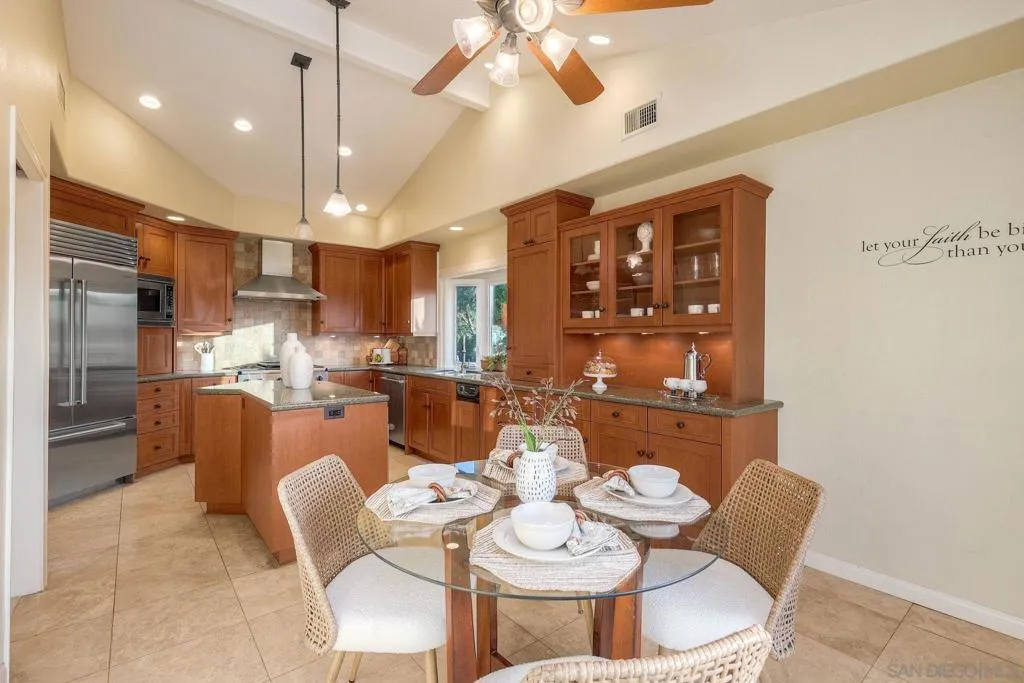 14036 Tierra Bonita Road, Poway, California 92064 home-pic-9