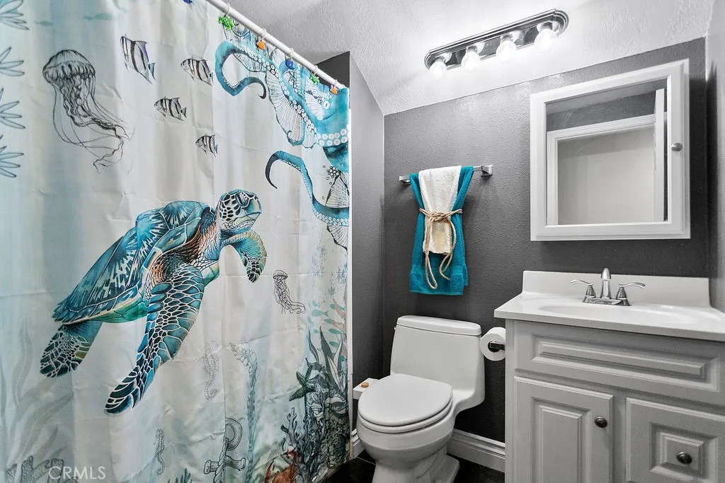 1761 N Silverwood, Orange, California 92865 home-pic-18