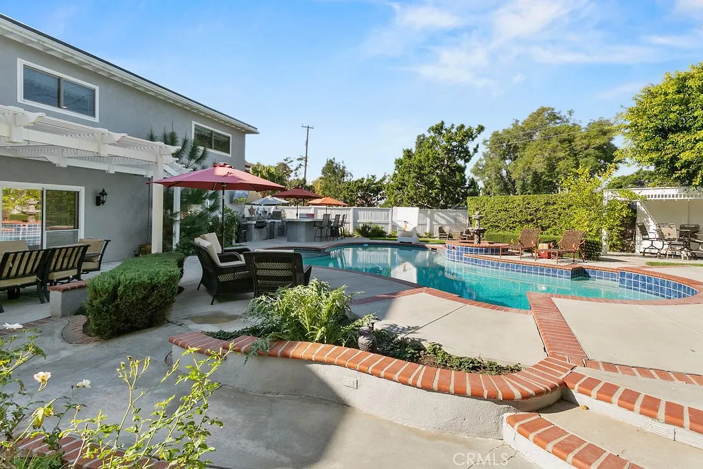 1761 N Silverwood, Orange, California 92865 home-pic-25