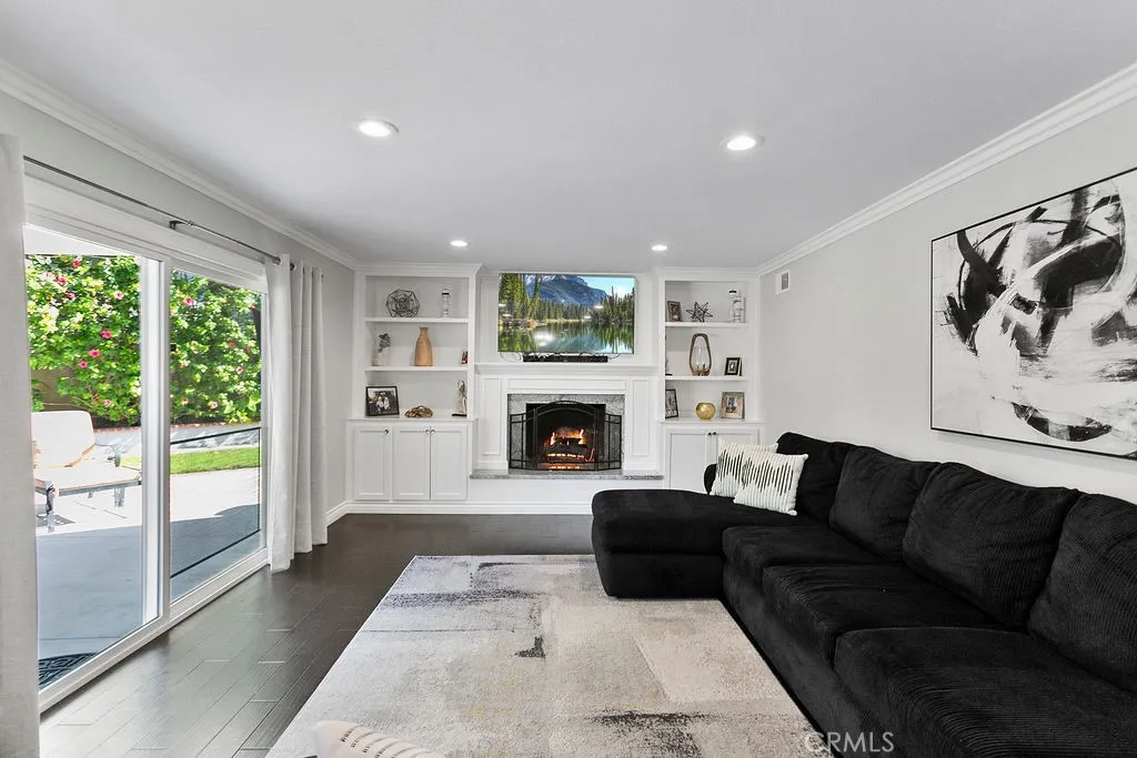 1761 N Silverwood, Orange, California 92865 home-pic-12