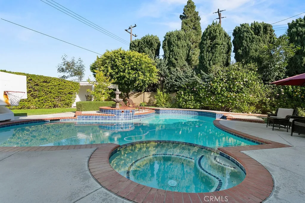 1761 N Silverwood, Orange, California 92865 home-pic-29