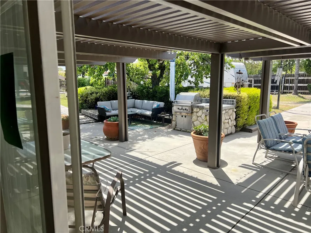 28870 Broken Arrow Cir, Menifee, California 92584 home-pic-32