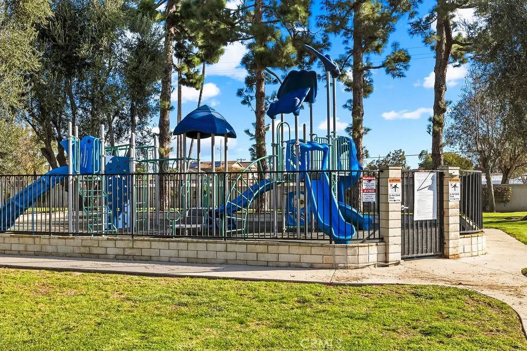 19844 Berkshire, Huntington Beach, California 92646 home-pic-32