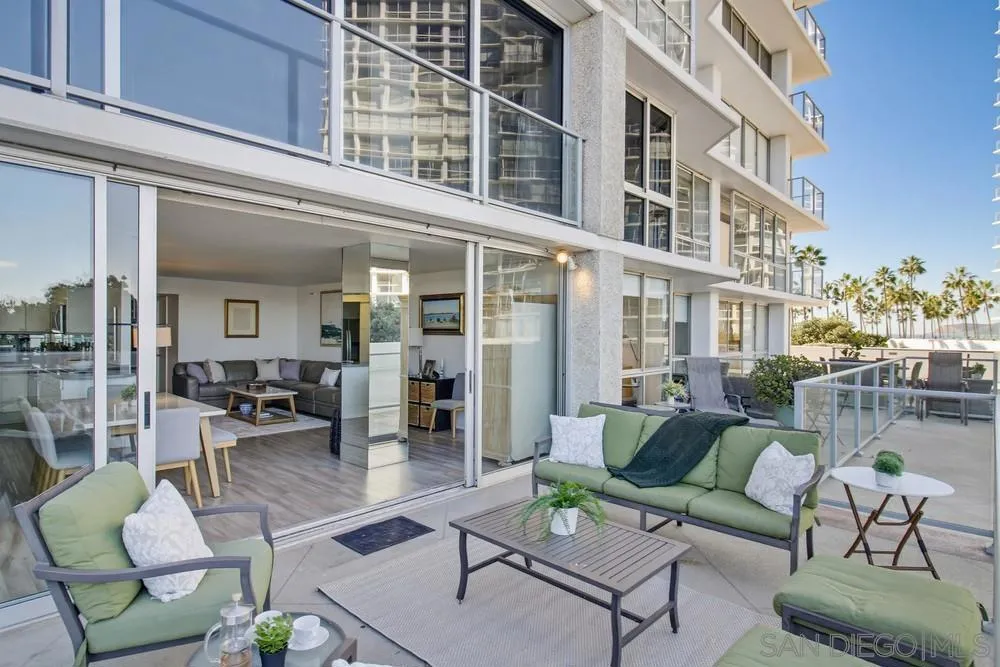 1820 Avenida Del Mundo 108, Coronado, California 92118 home-pic-18