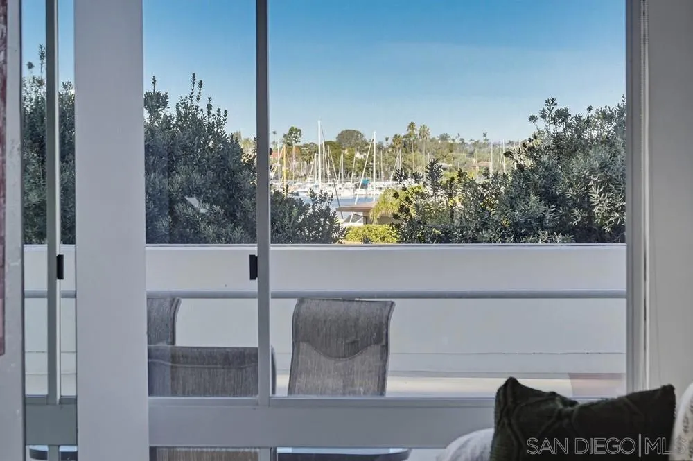 1820 Avenida Del Mundo 108, Coronado, California 92118 home-pic-20