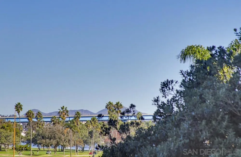 1820 Avenida Del Mundo 108, Coronado, California 92118 home-pic-49