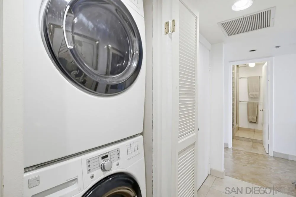 1820 Avenida Del Mundo 108, Coronado, California 92118 home-pic-41