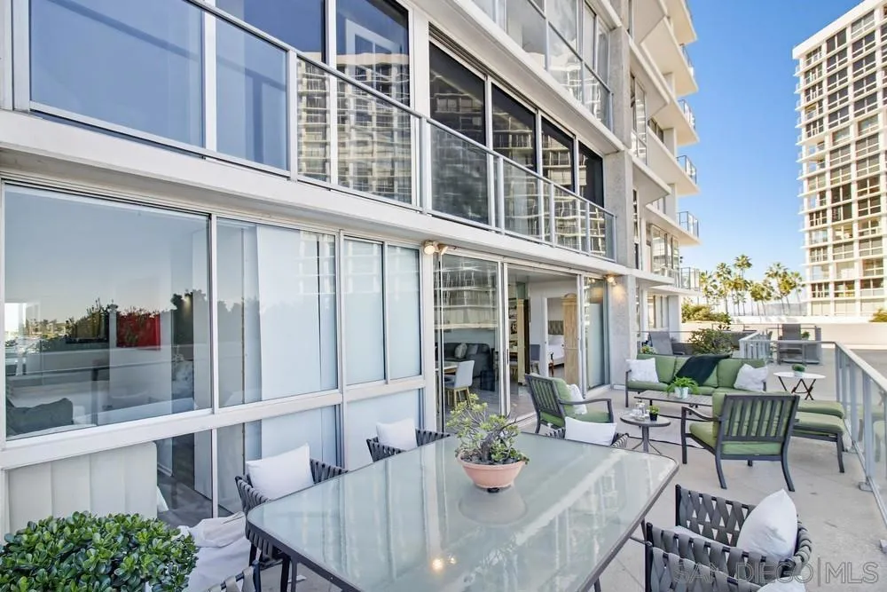 1820 Avenida Del Mundo 108, Coronado, California 92118 home-pic-19