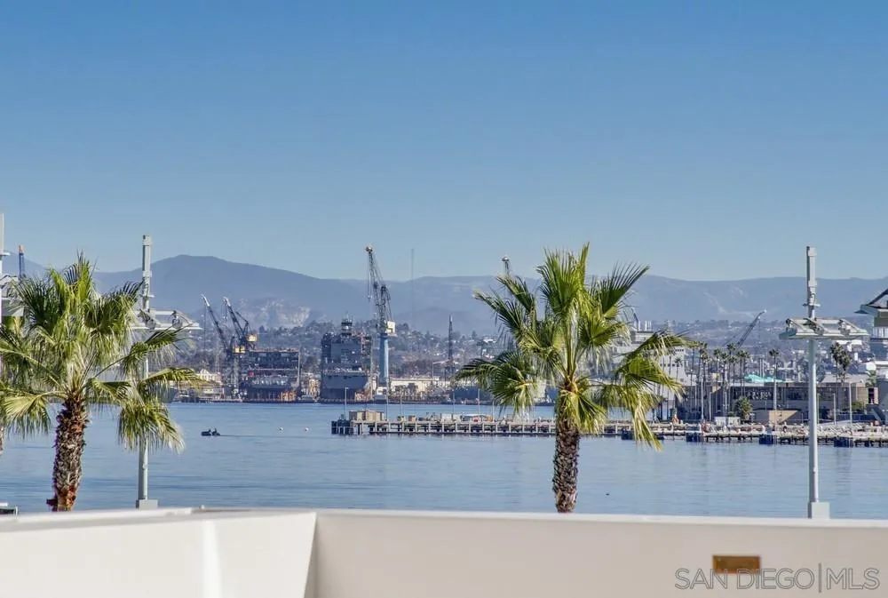 1820 Avenida Del Mundo 108, Coronado, California 92118 home-pic-48