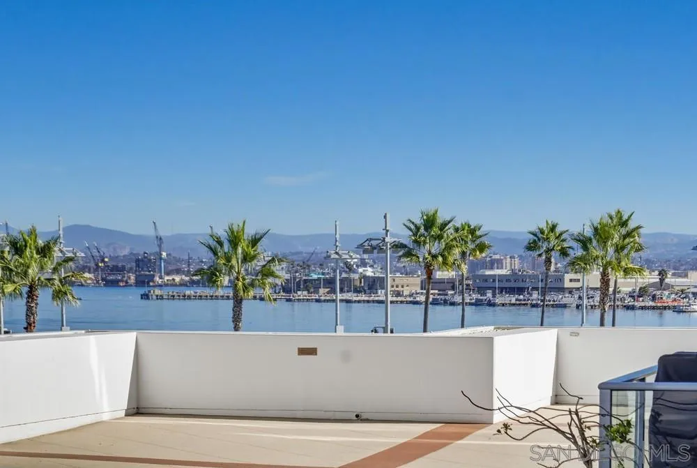 1820 Avenida Del Mundo 108, Coronado, California 92118 home-pic-42