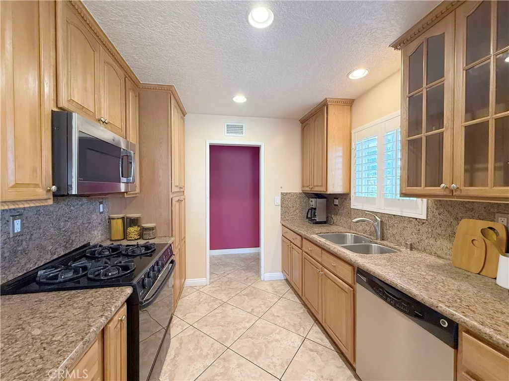 12349 Crepe Myrtle Avenue, Chino, California 91710 home-pic-7