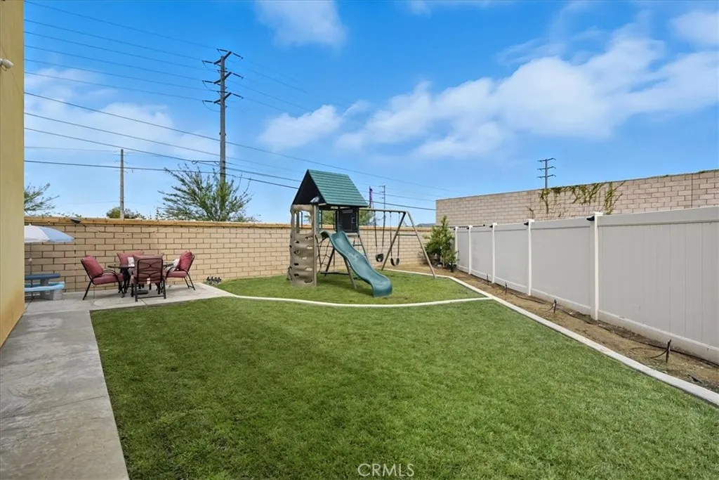 26960 Red Dr, Menifee, California 92585 home-pic-33