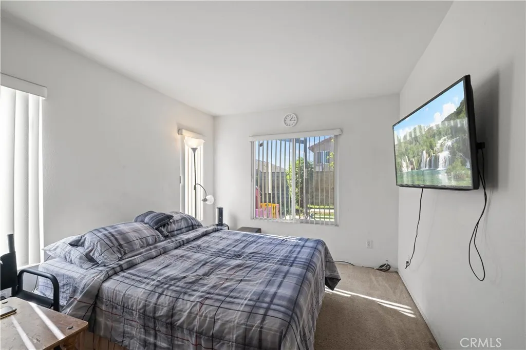 7332 Fieldrush, Fontana, California 92336 home-pic-6