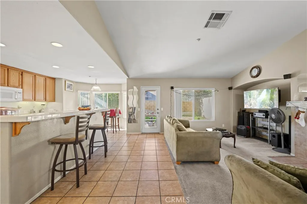 7332 Fieldrush, Fontana, California 92336 home-pic-4