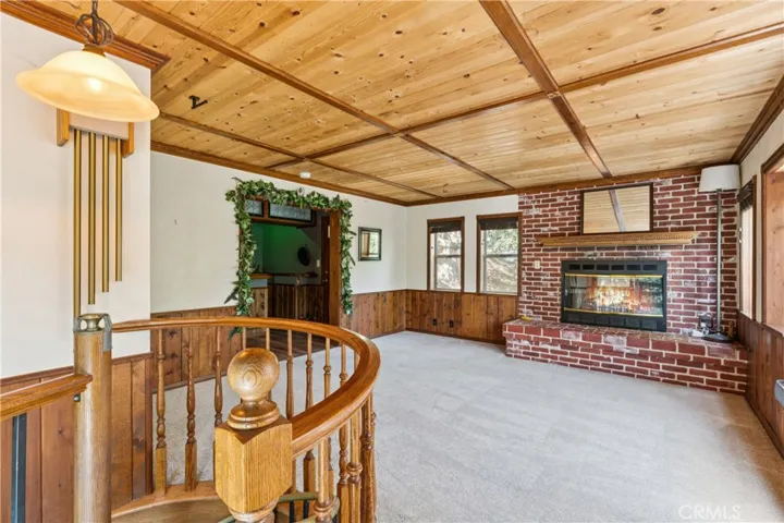 337 Wylerhorn, Crestline, California 92325