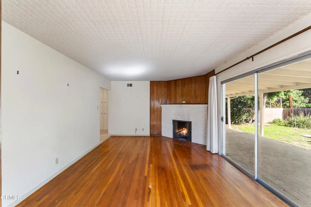7092 Harmon Drive, Ventura, California 93003 home-pic-4