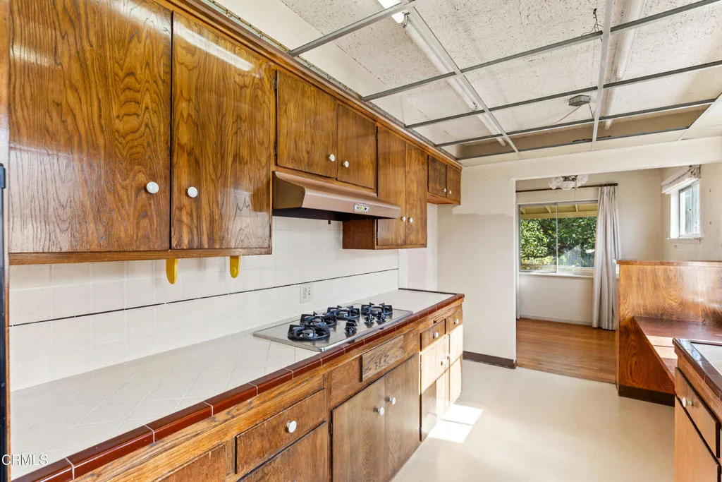 7092 Harmon Drive, Ventura, California 93003 home-pic-12