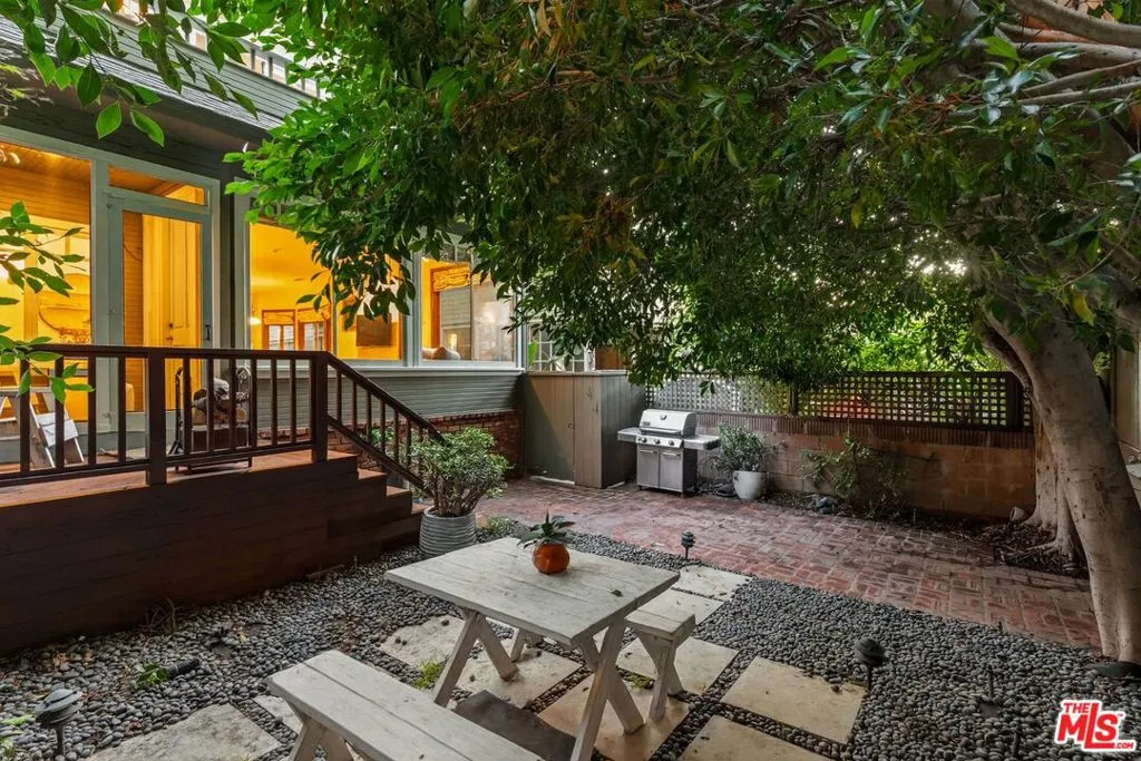 46 Wavecrest Avenue, Venice, California 90291 home-pic-1