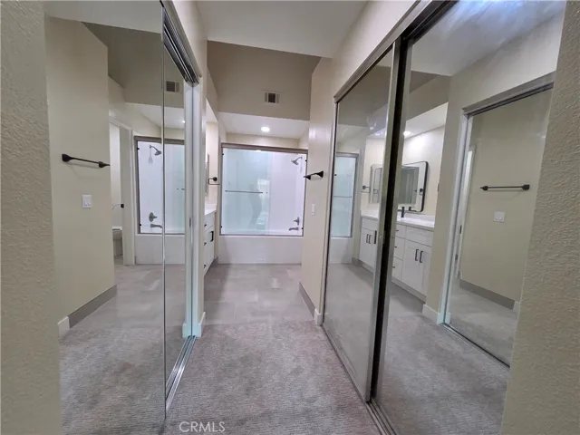 Walk-in Closet