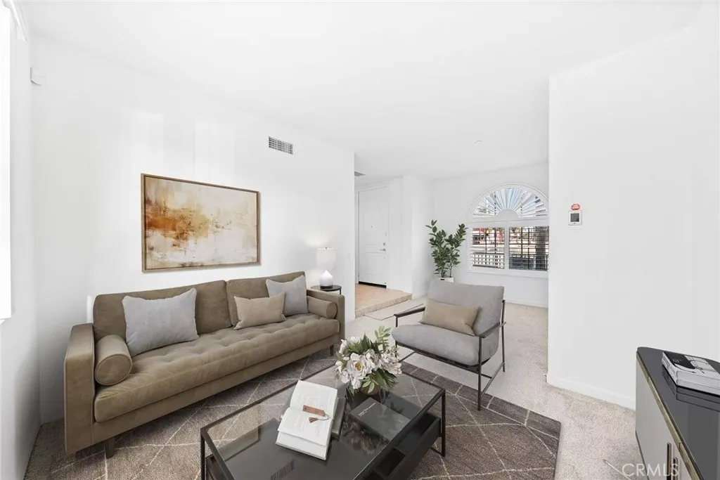 227 Promenade, Pomona, California 91767 home-pic-6