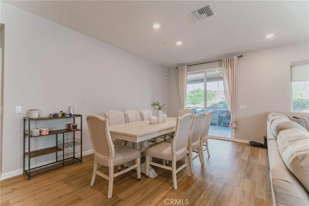 7552 Honeybell Court, Riverside, California 92507 home-pic-13